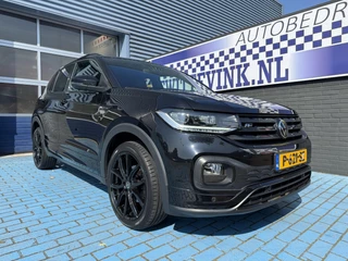 Hoofdafbeelding Volkswagen T-Cross Volkswagen T-Cross 1.0 TSI R-Line ADAP CRUISE STOELVER APPLE P-CAM