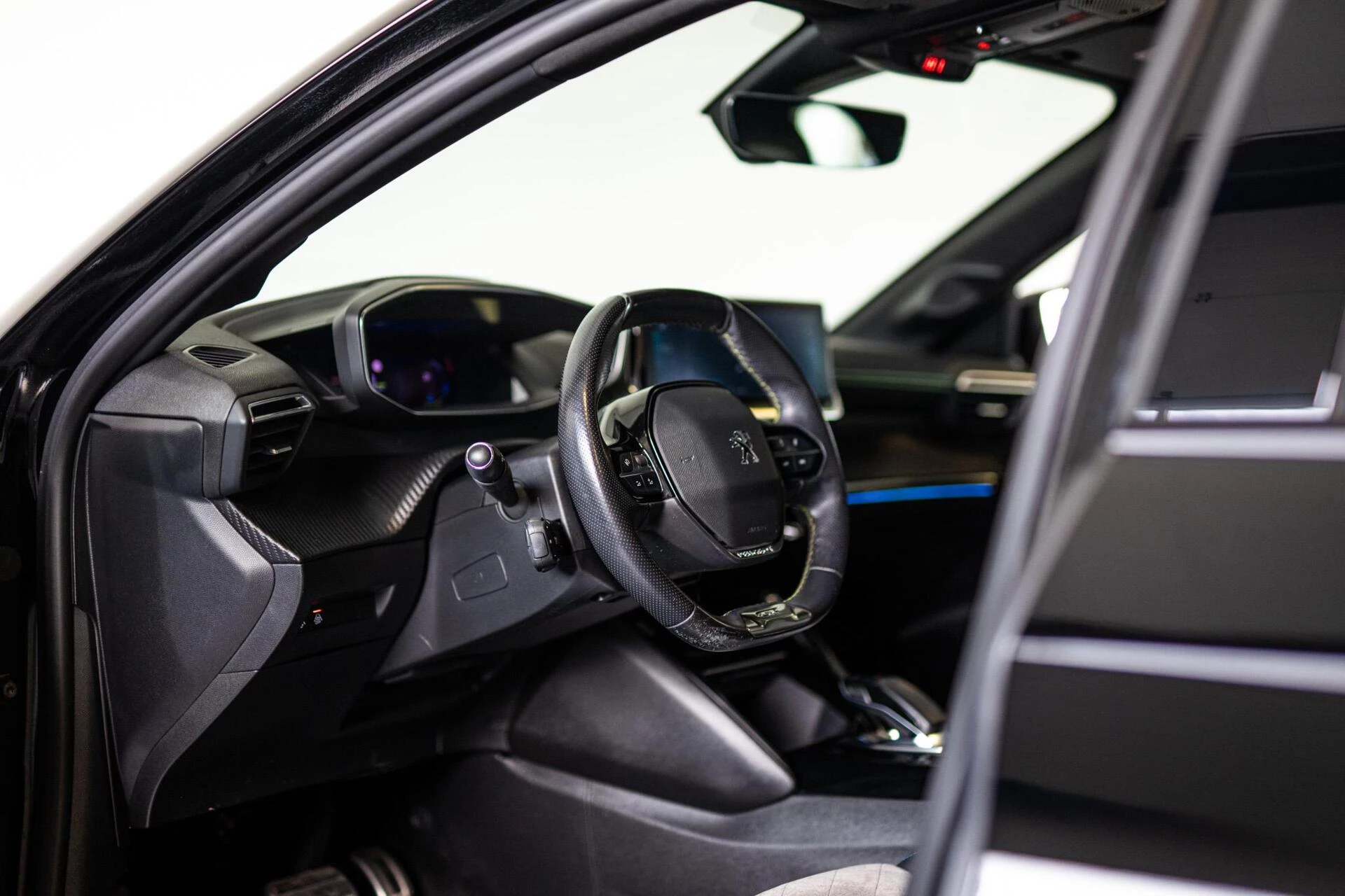 Hoofdafbeelding Peugeot e-208