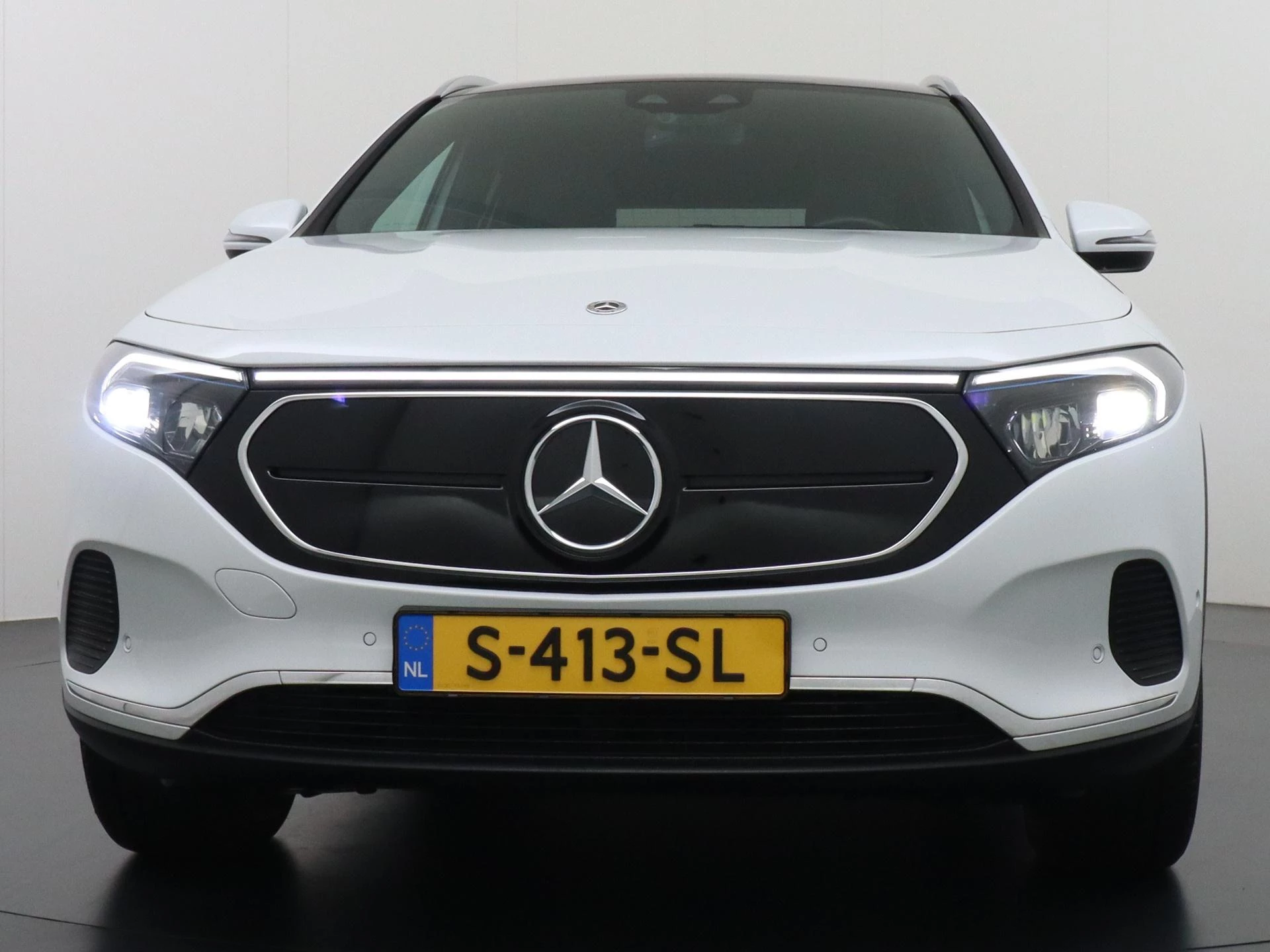 Hoofdafbeelding Mercedes-Benz EQA