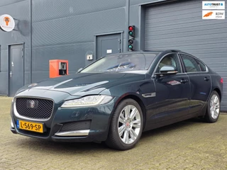 Hoofdafbeelding Jaguar XF Jaguar XF 2.0 Portfolio / SCHUIF-KANTELDAK / MERIDIAN / KEYLESS / HEAD-UP / CAMERA / ADAPT CRUISE / STOELVERW + KOELING / MEMORY !
