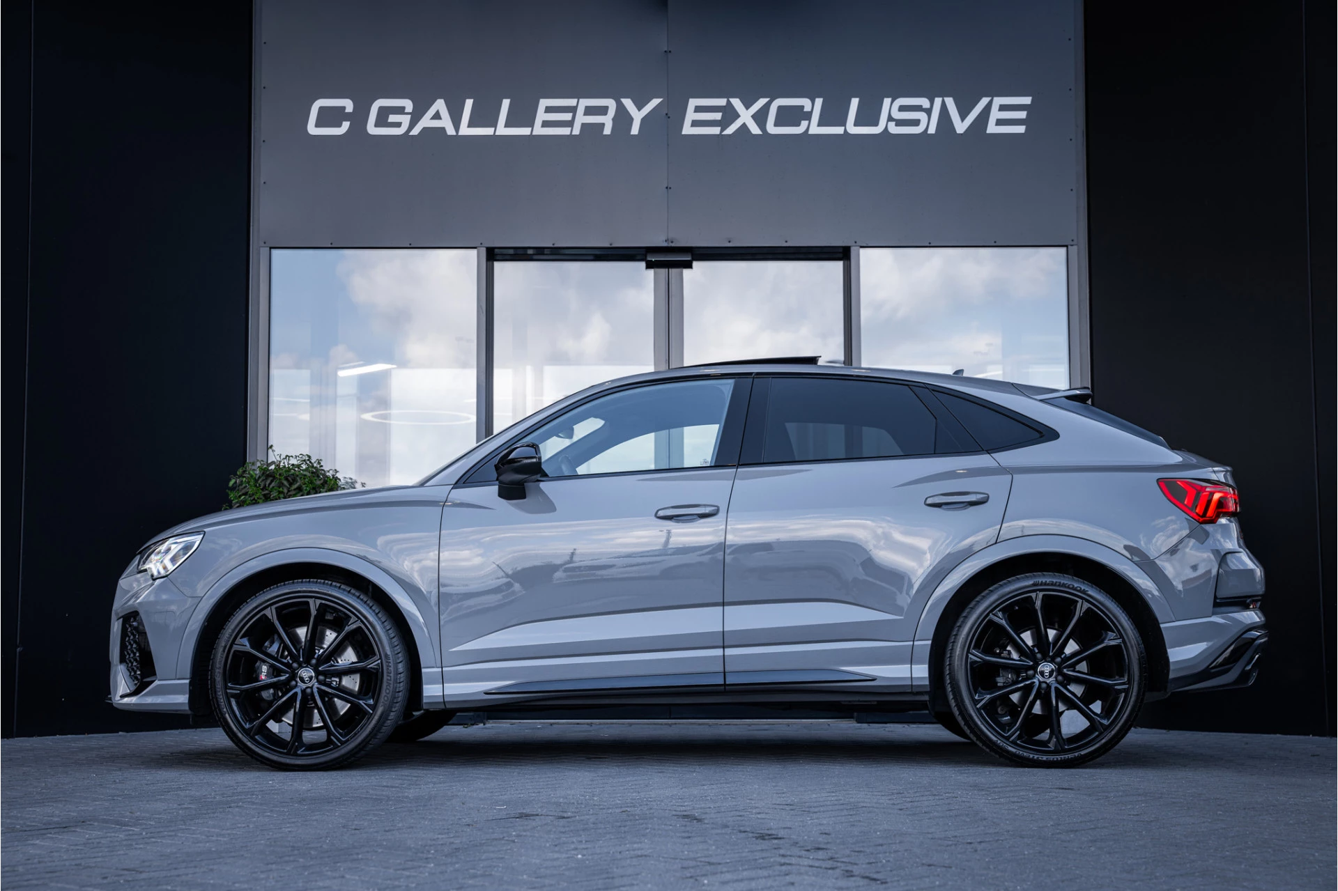 Hoofdafbeelding Audi RSQ3