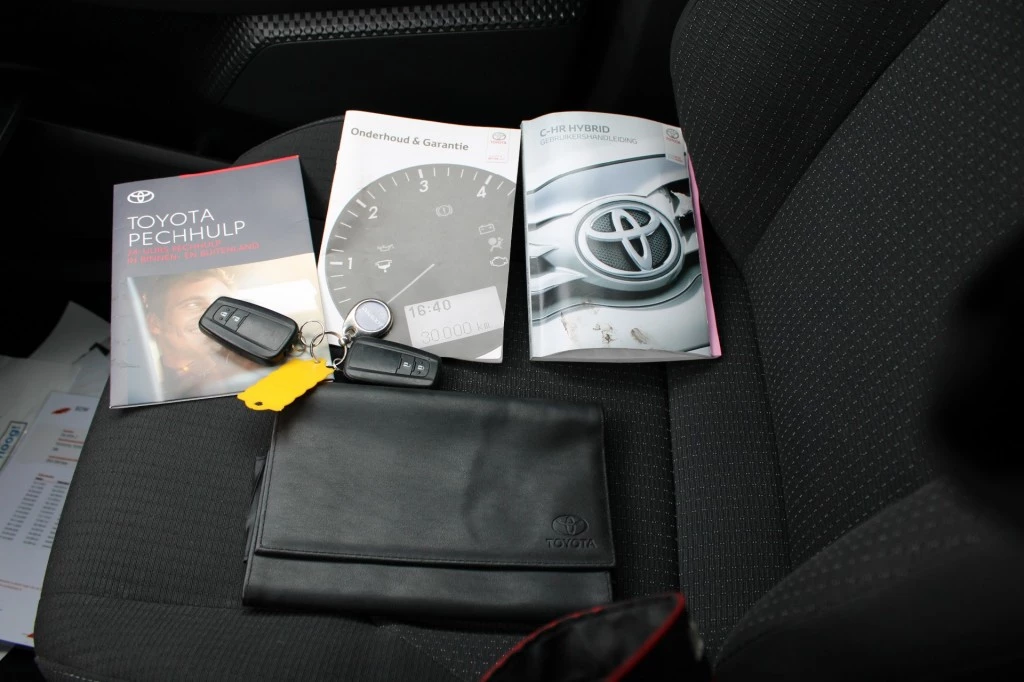 Hoofdafbeelding Toyota C-HR