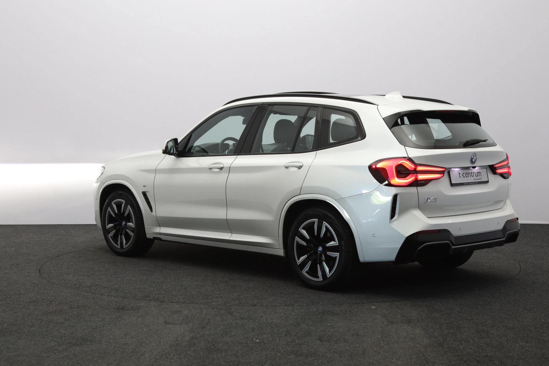Hoofdafbeelding BMW iX3