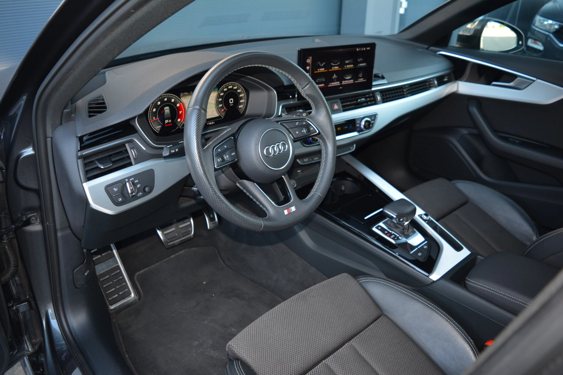 Hoofdafbeelding Audi A4