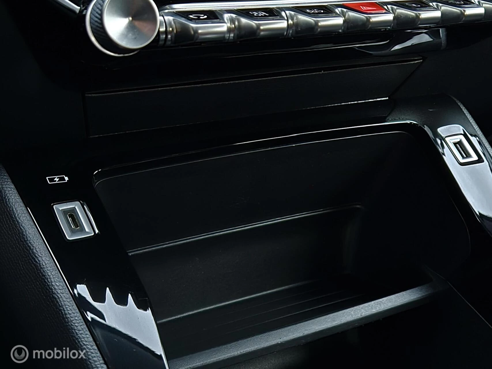 Hoofdafbeelding Peugeot e-208