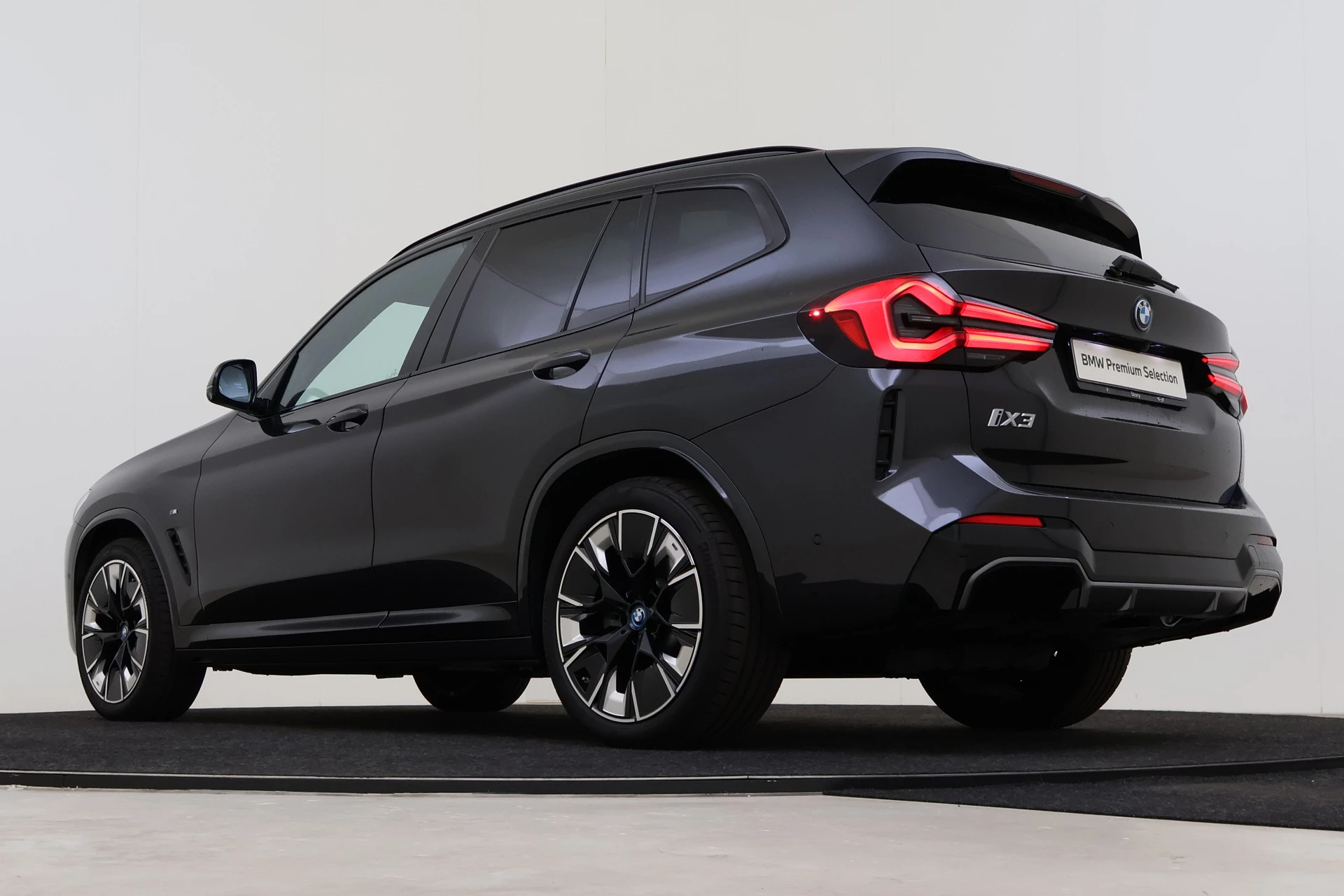 Hoofdafbeelding BMW iX3