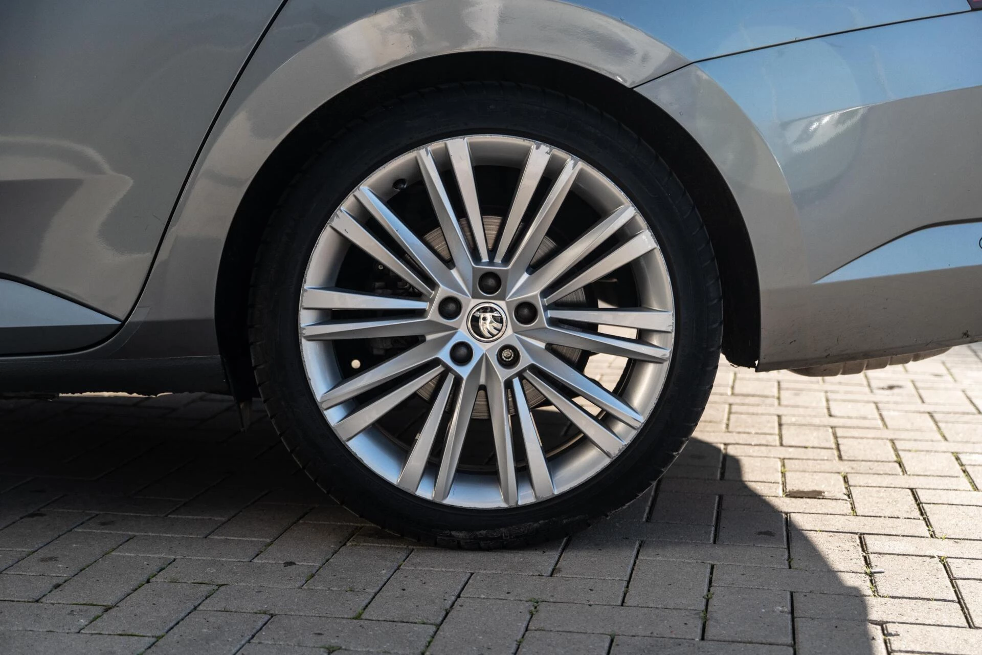 Hoofdafbeelding Škoda Superb