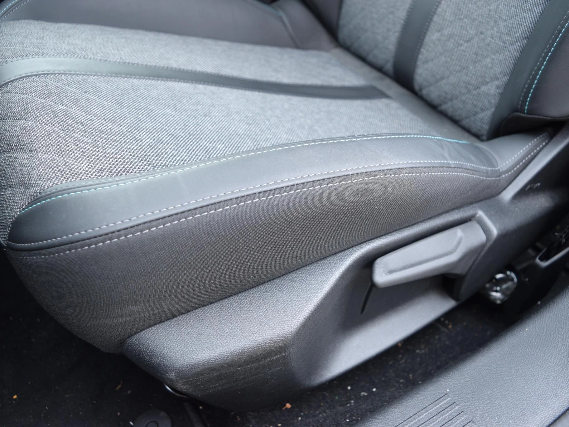 Hoofdafbeelding Peugeot 408