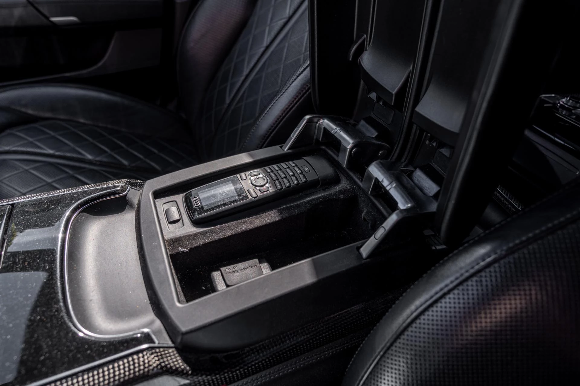 Hoofdafbeelding Audi S8