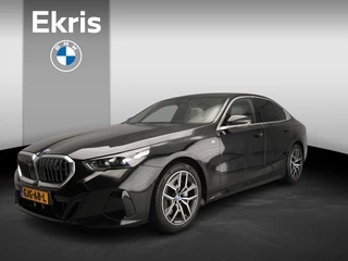 Hoofdafbeelding BMW i5 BMW i5 Sedan eDrive40 | M-Sportpakket | LED | Leder | HUD | Active cruise | Trekhaak | Panoramadak | Chrome line | DAB | Alu 19 inch