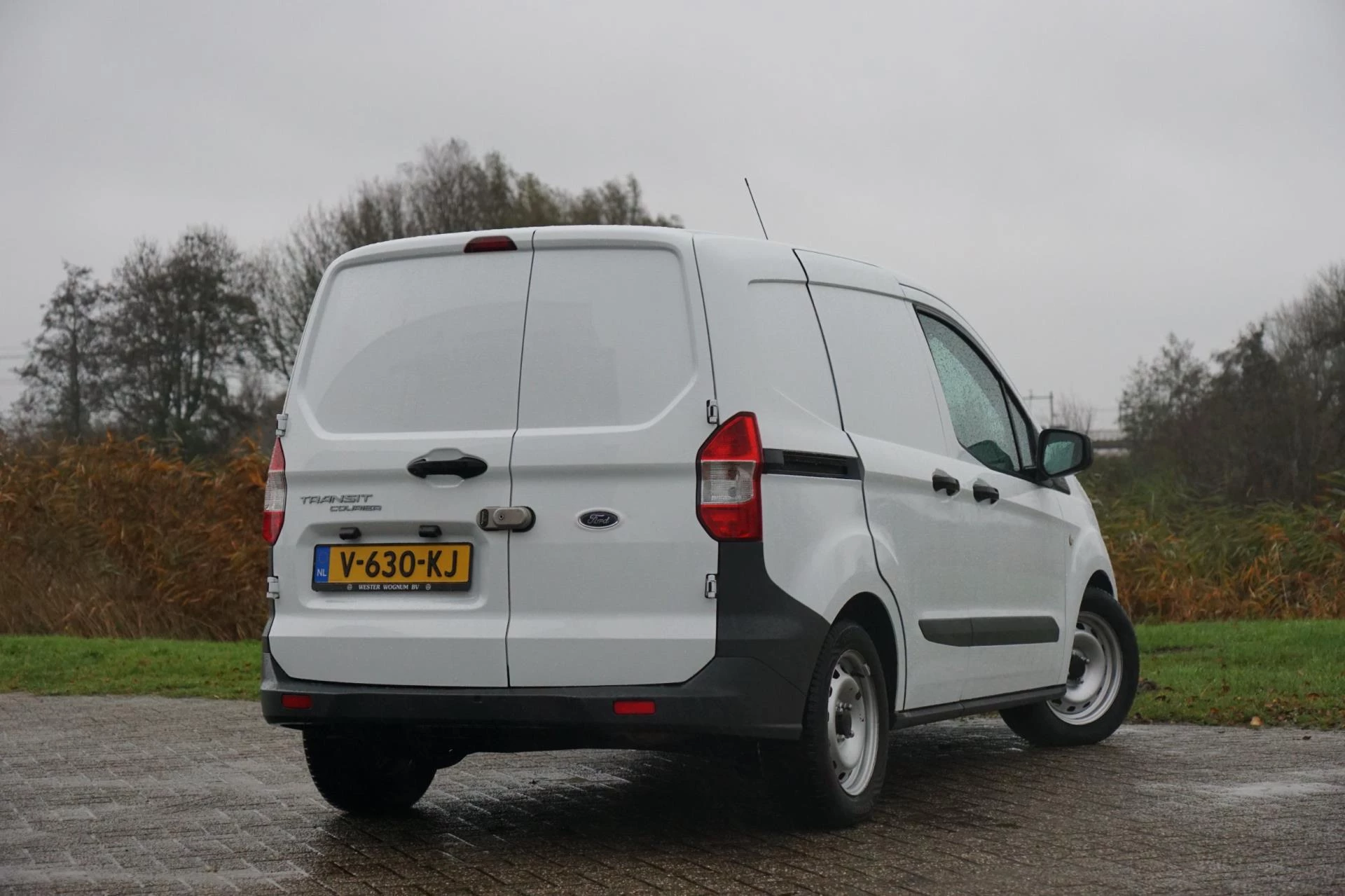 Hoofdafbeelding Ford Transit Courier