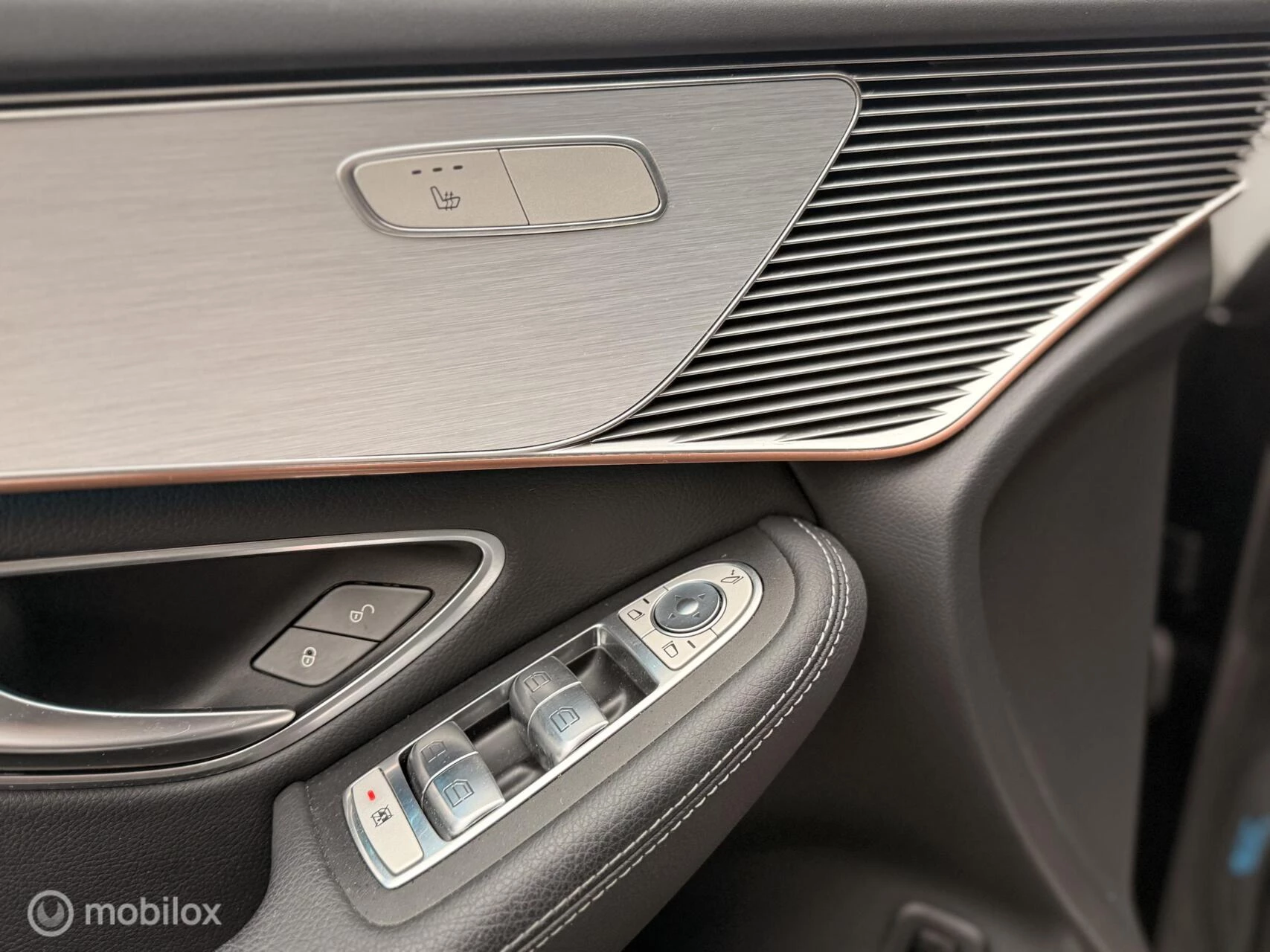 Hoofdafbeelding Mercedes-Benz EQC