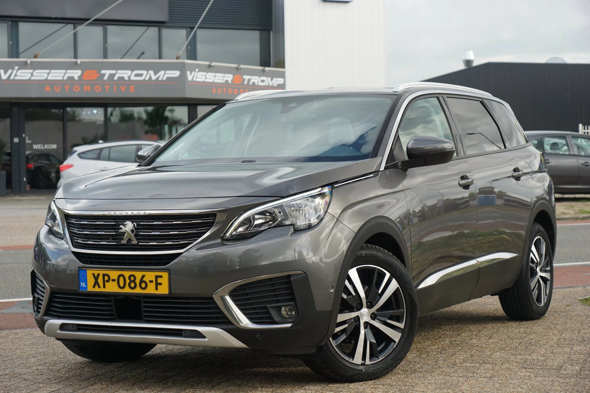 Hoofdafbeelding Peugeot 5008
