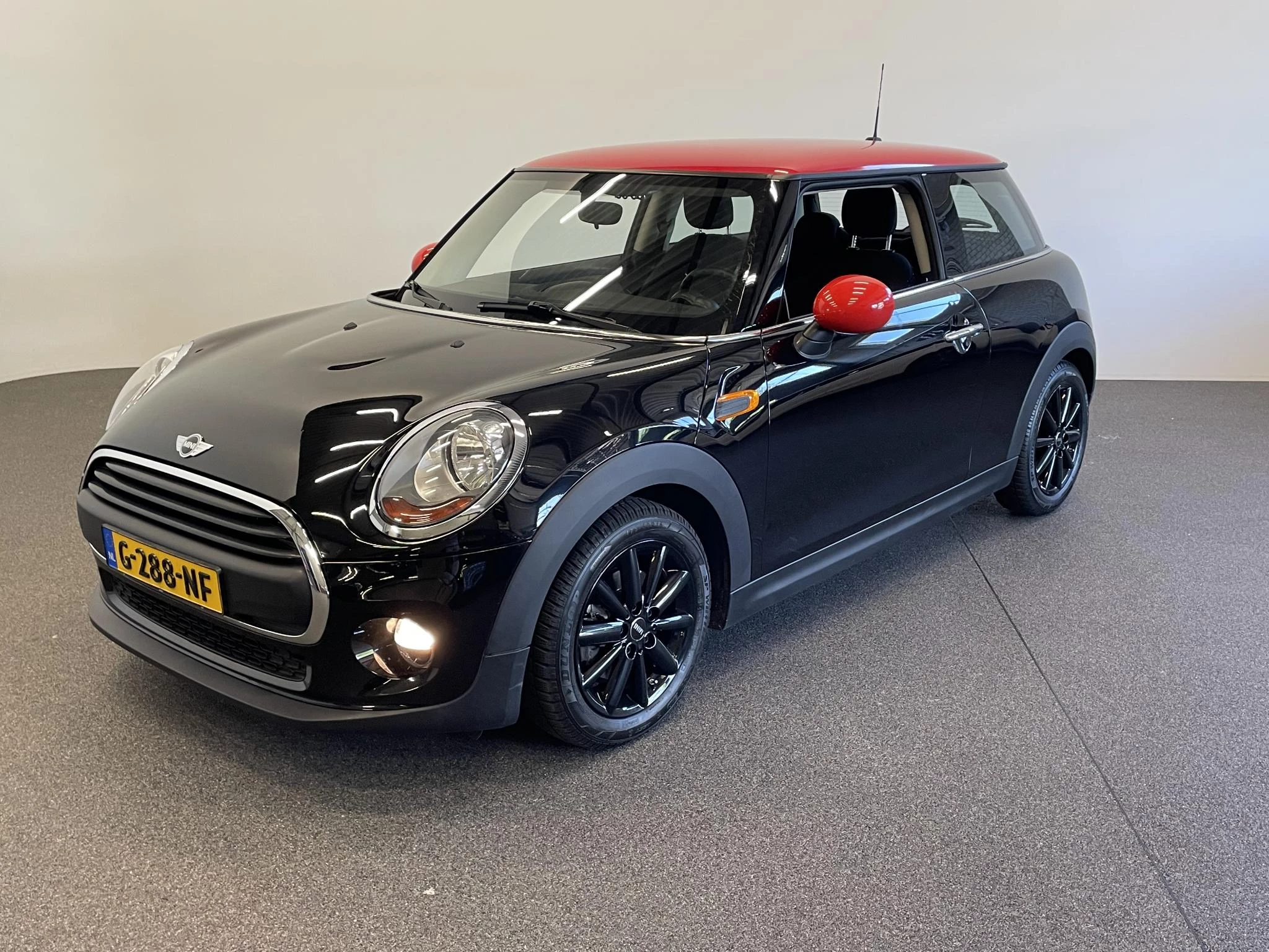 Hoofdafbeelding MINI One