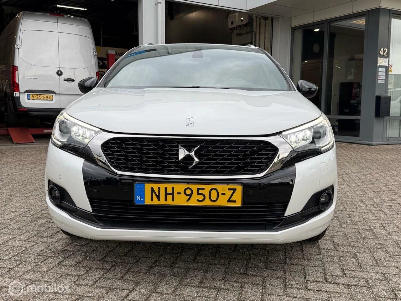 Hoofdafbeelding DS DS 4