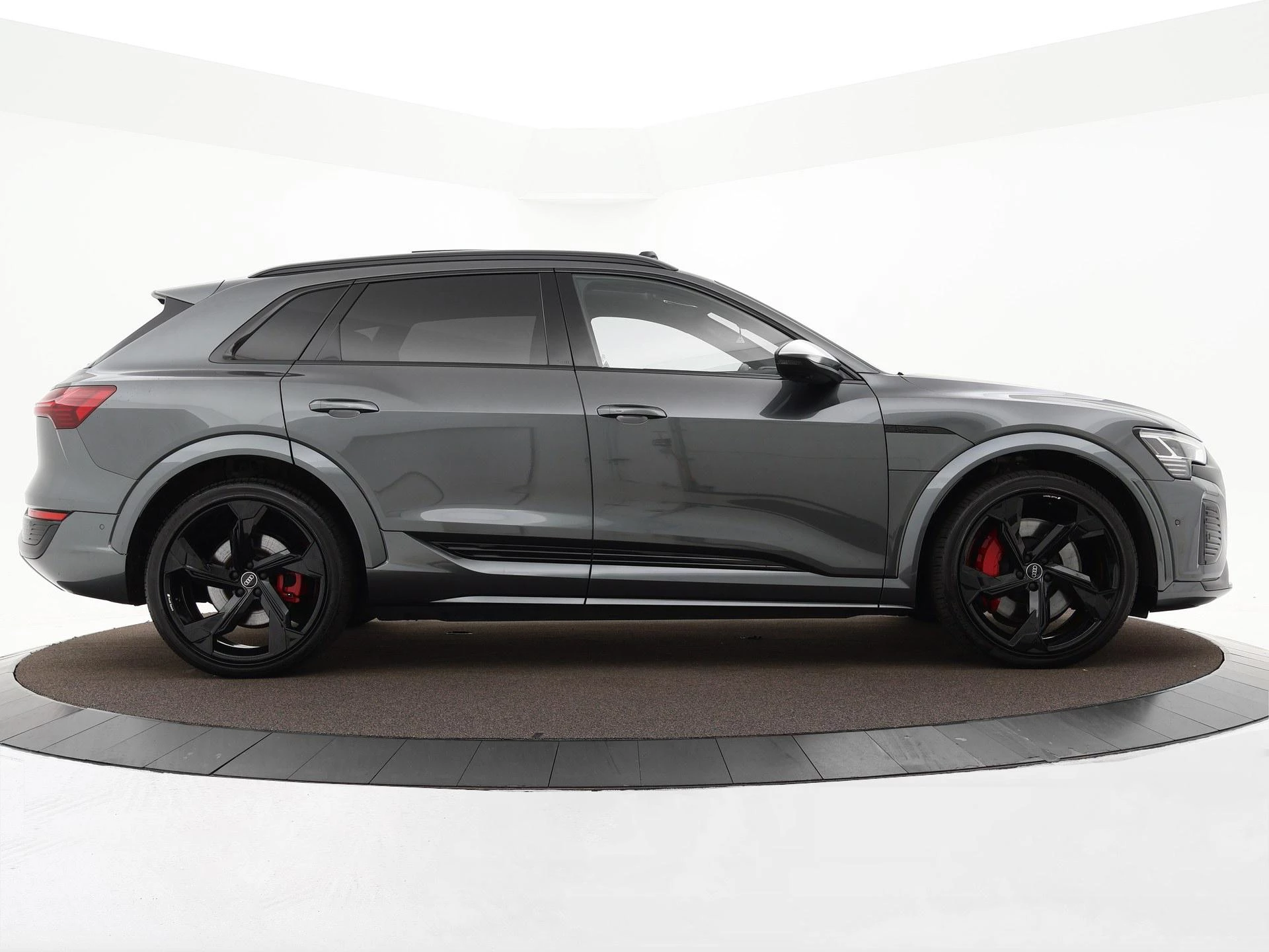 Hoofdafbeelding Audi Q8 e-tron
