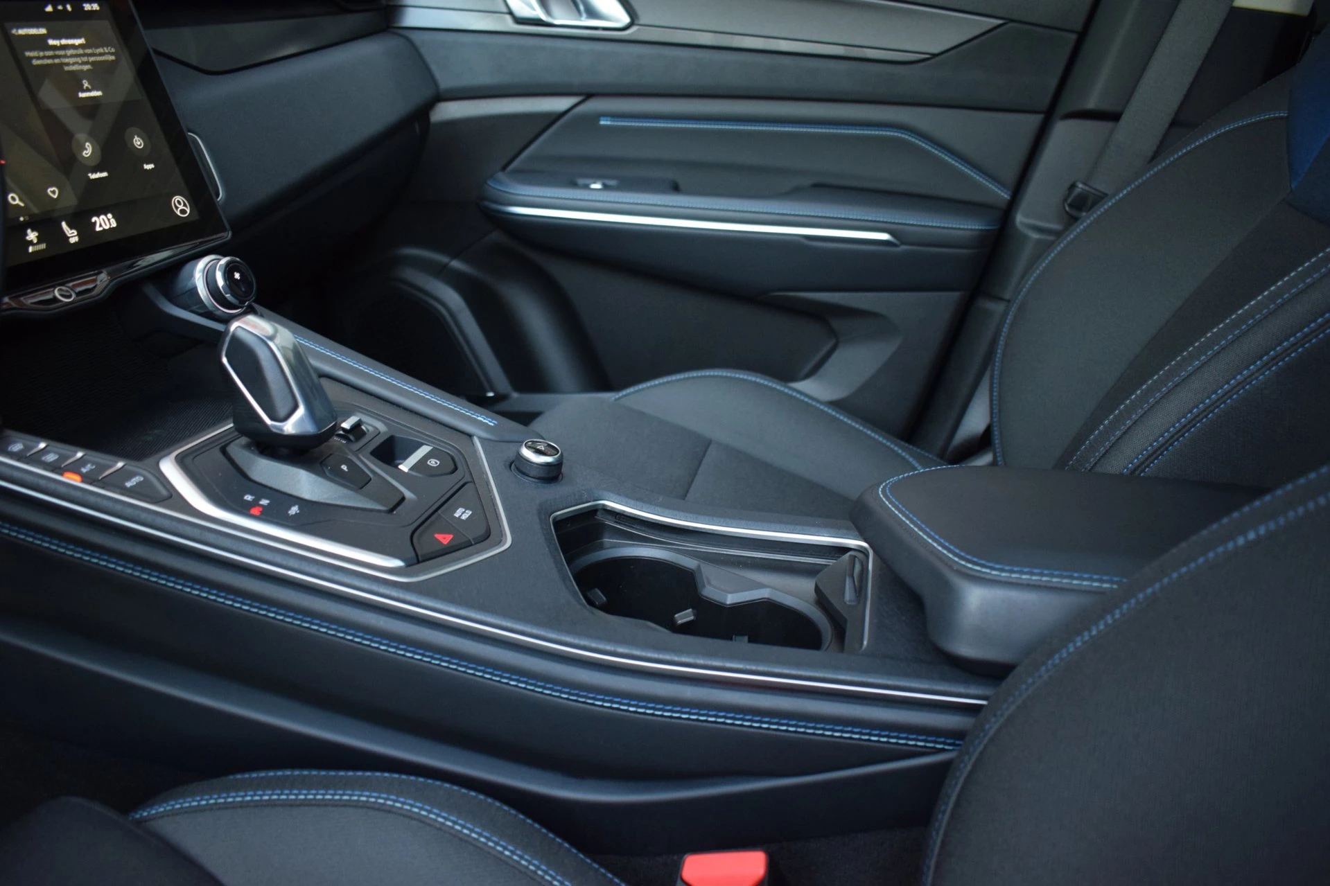 Hoofdafbeelding Lynk & Co 01