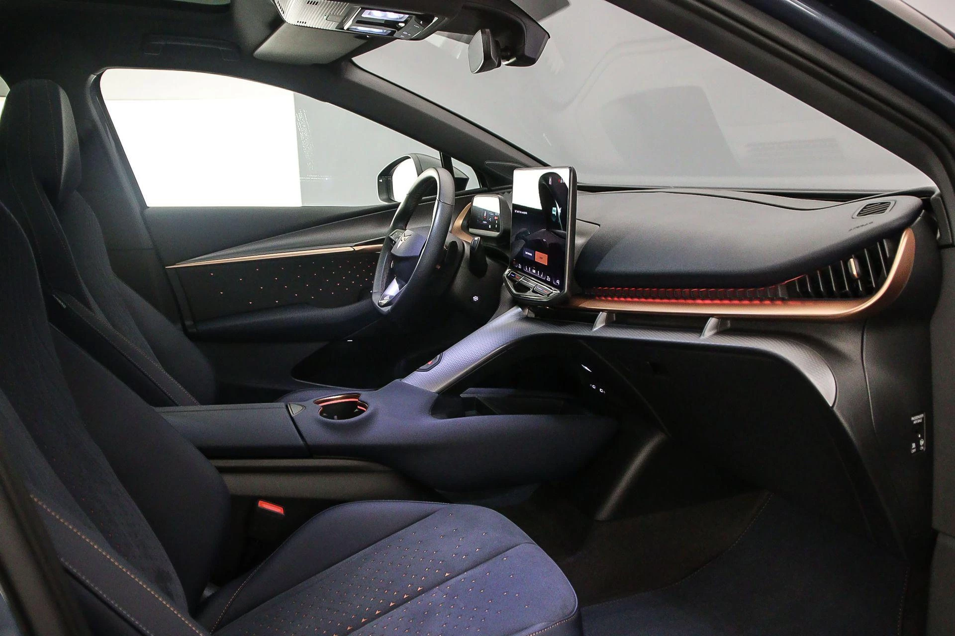 Hoofdafbeelding CUPRA Tavascan