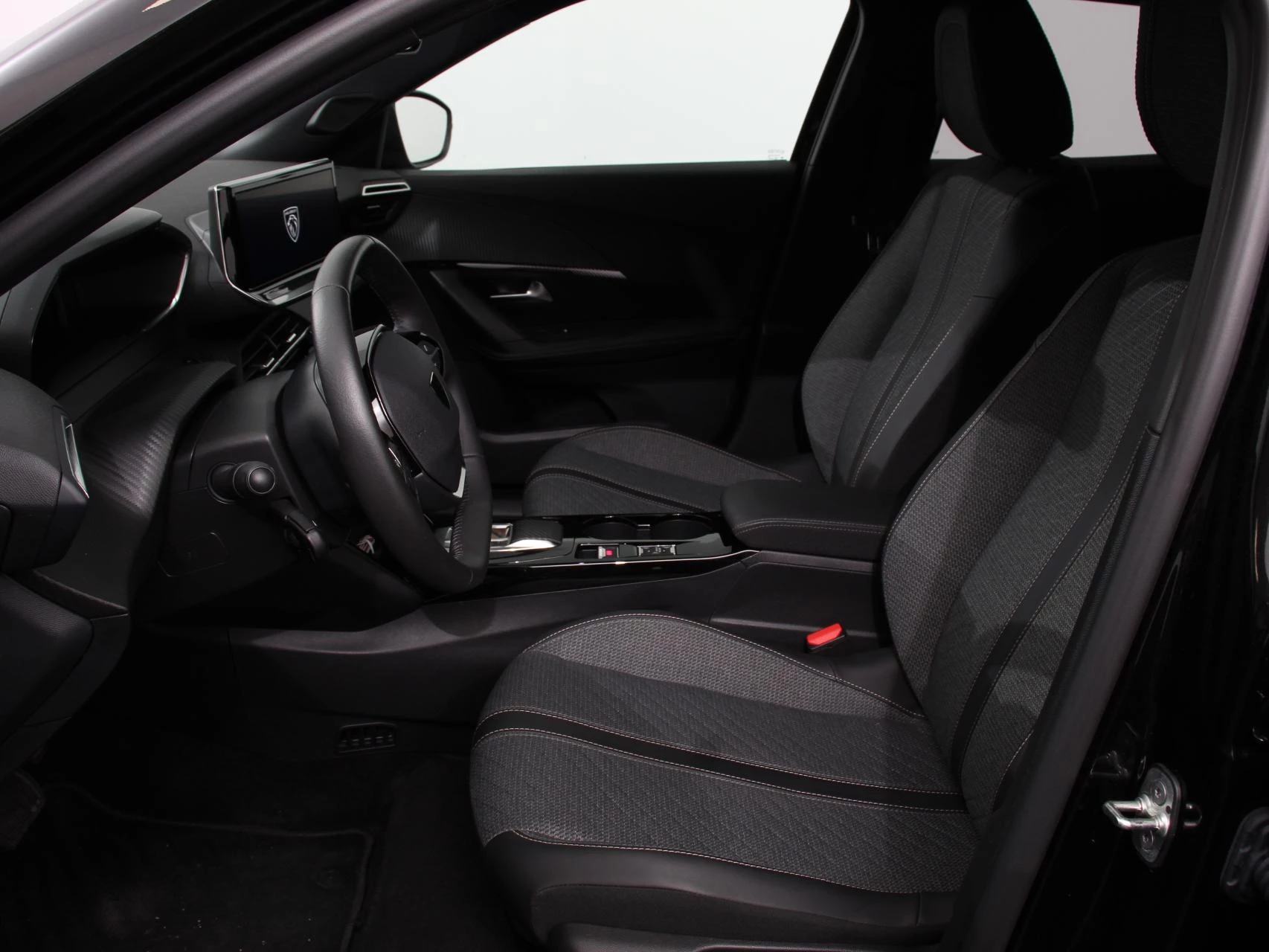 Hoofdafbeelding Peugeot e-2008