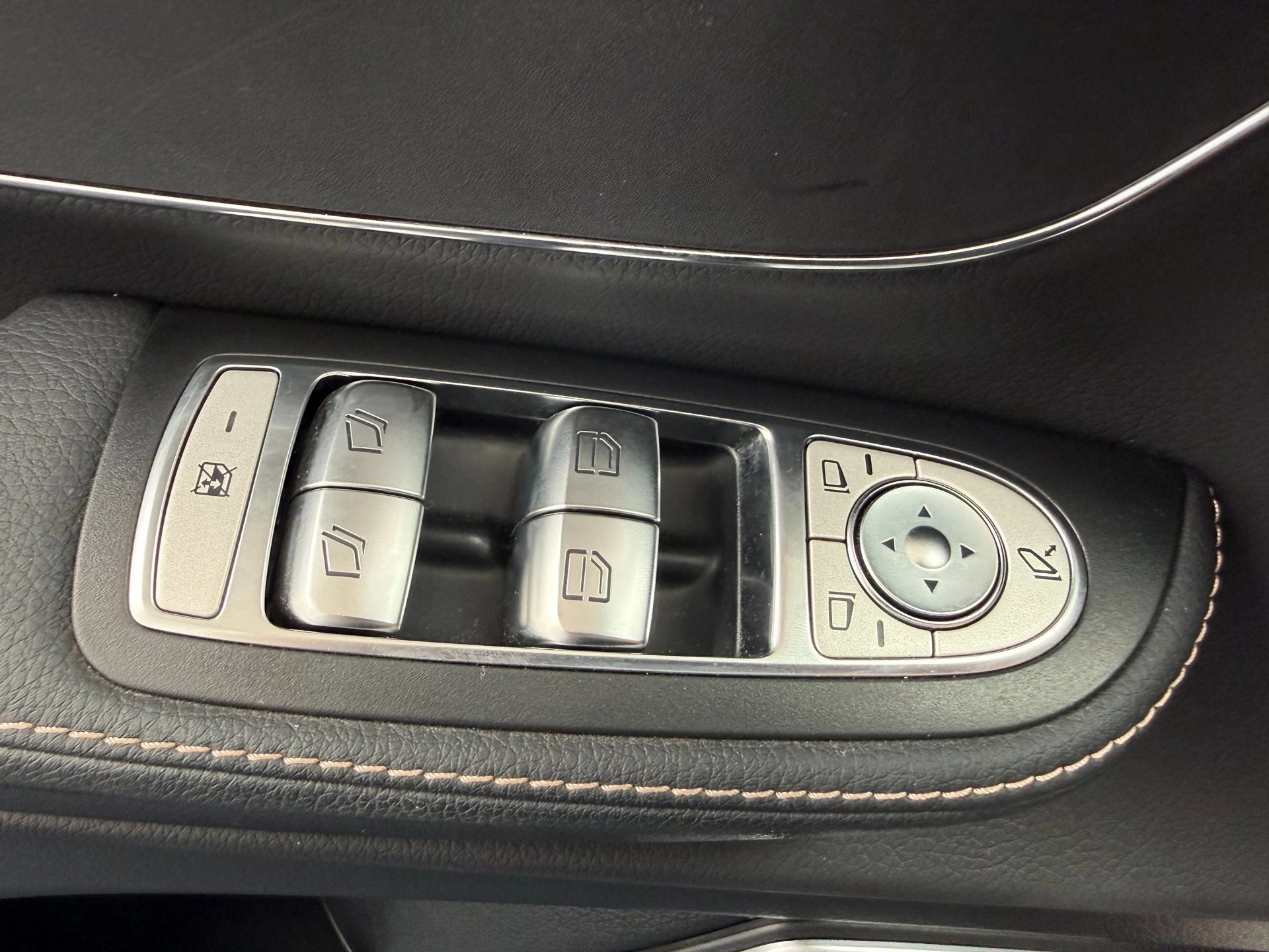Hoofdafbeelding Mercedes-Benz EQV