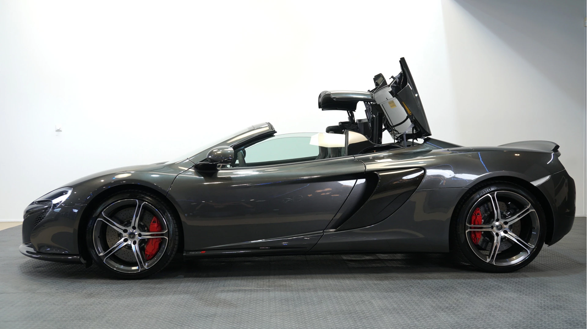 Hoofdafbeelding McLaren 650S