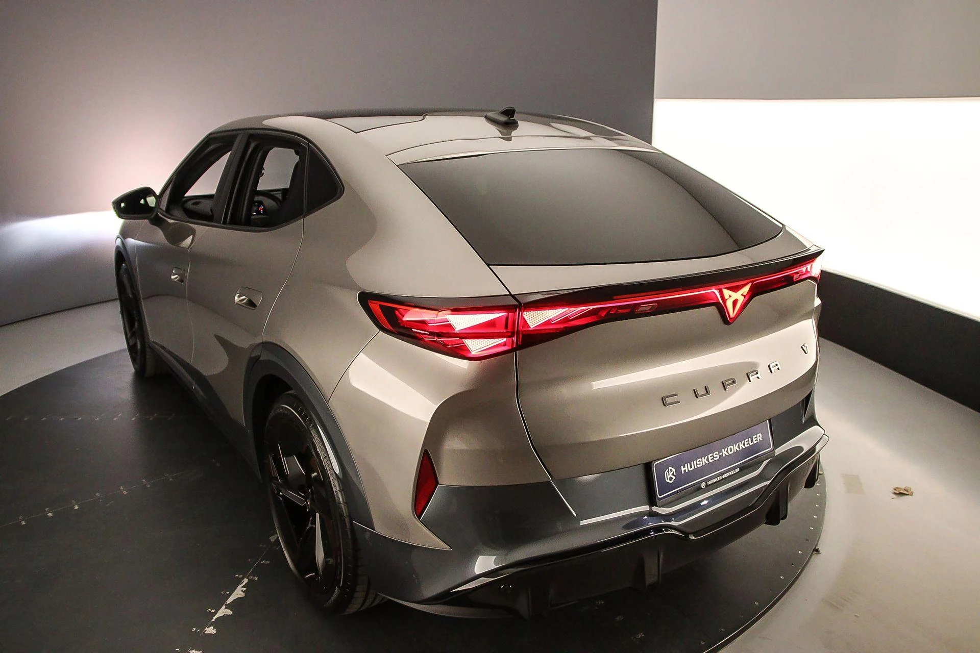 Hoofdafbeelding CUPRA Tavascan