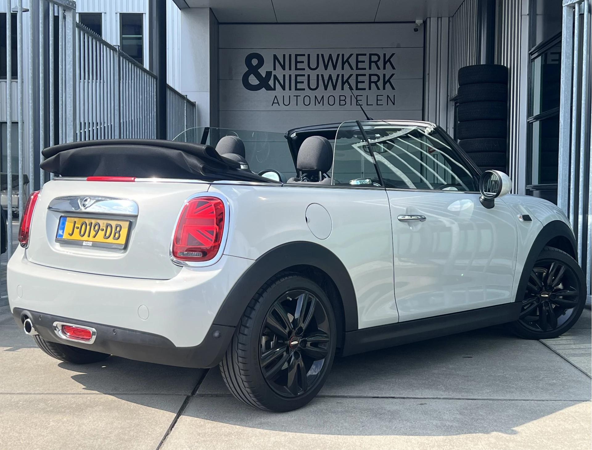 Hoofdafbeelding MINI Cooper Cabrio