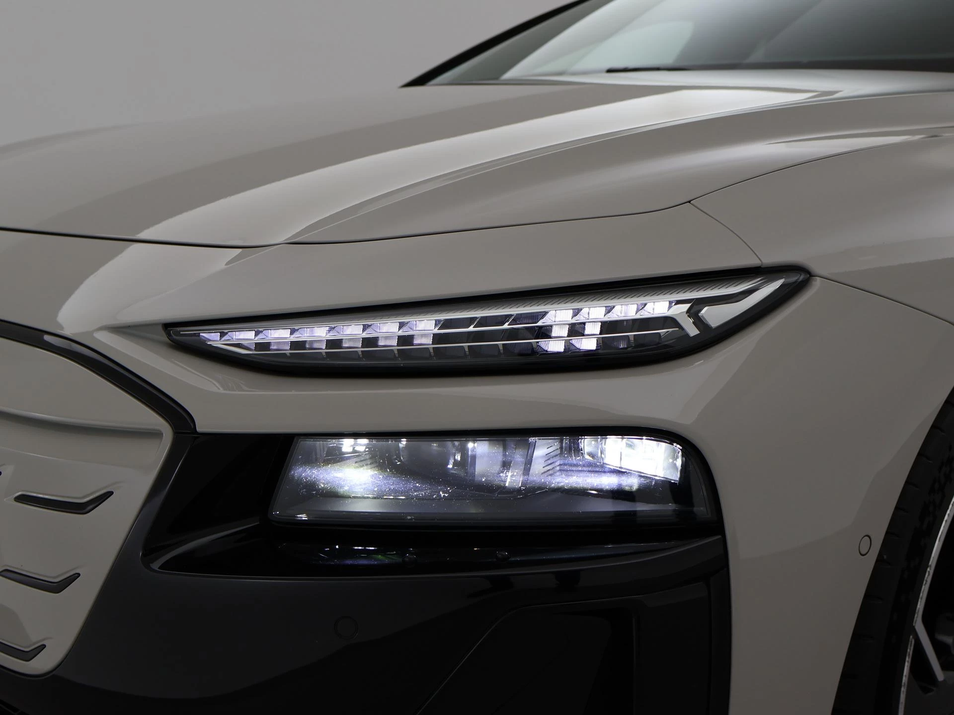 Hoofdafbeelding Audi A6 Avant e-tron
