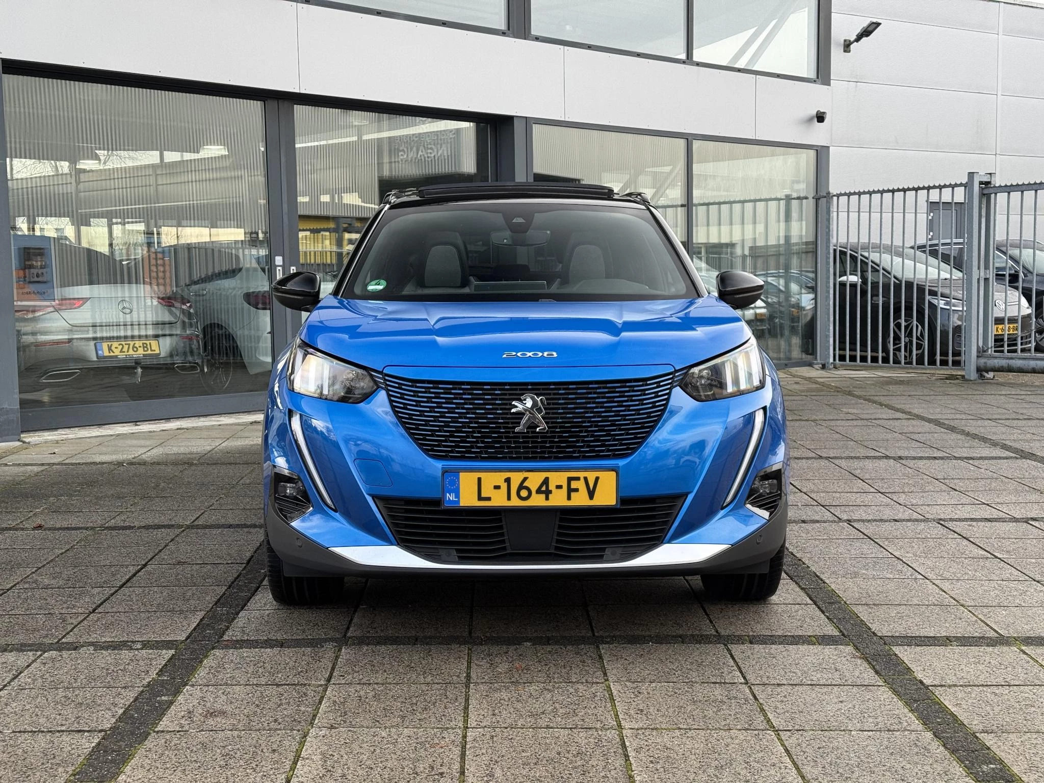 Hoofdafbeelding Peugeot e-2008