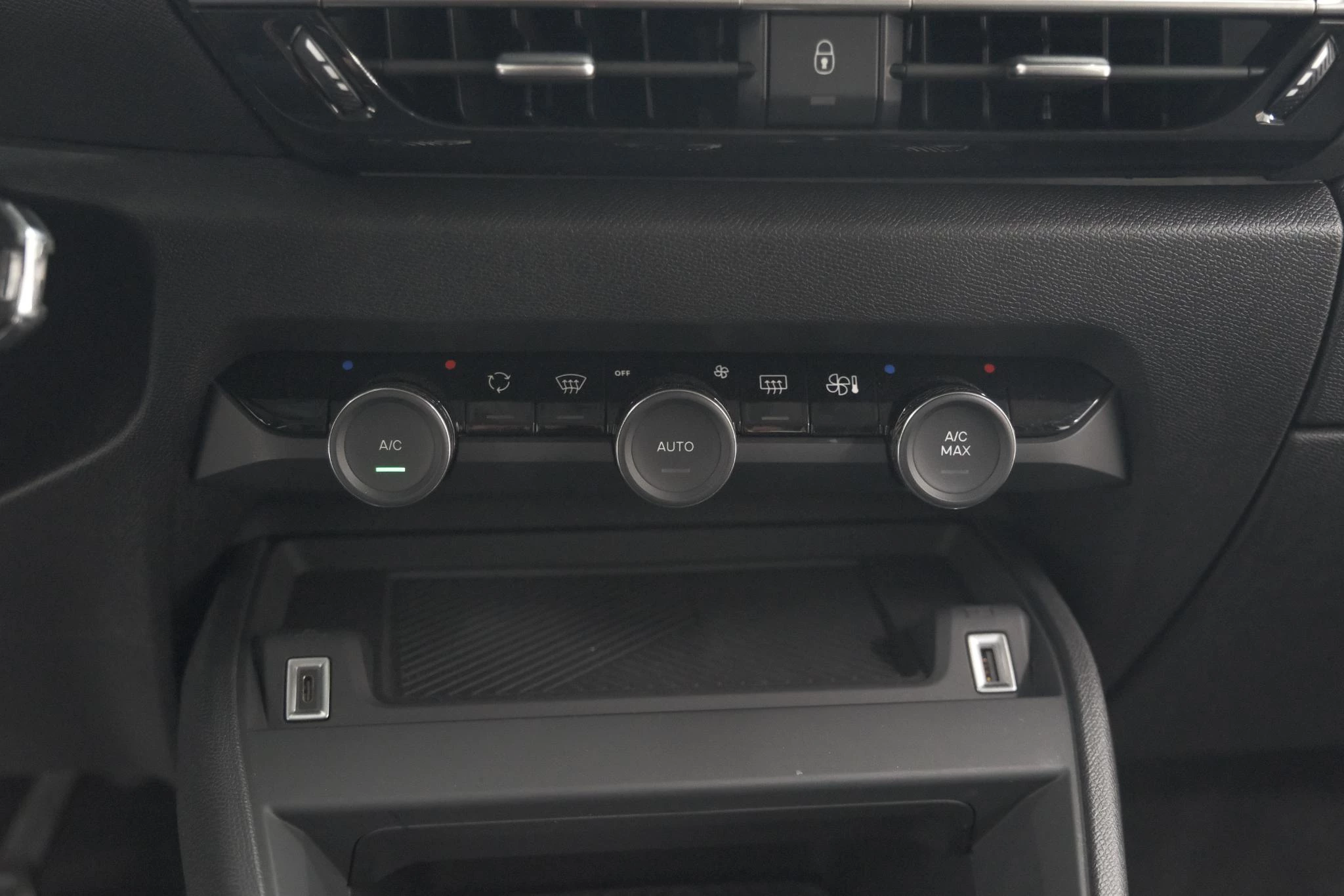 Hoofdafbeelding Citroën ë-C4