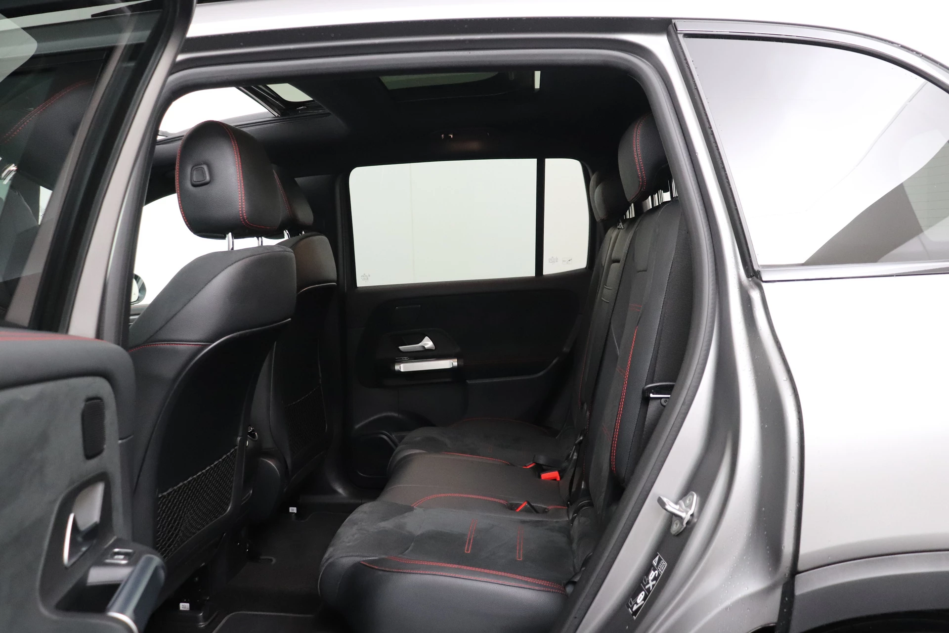 Hoofdafbeelding Mercedes-Benz EQB