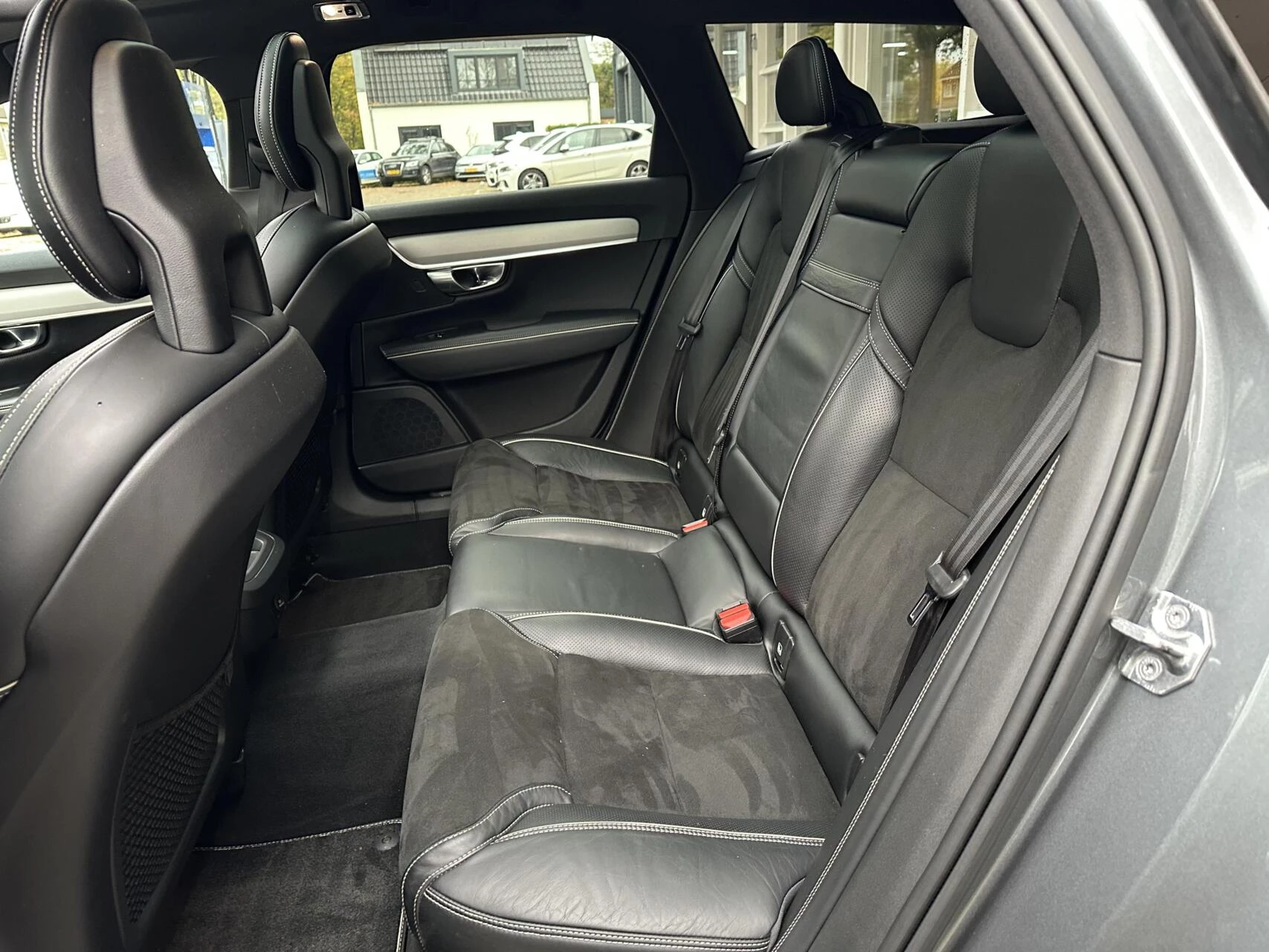 Hoofdafbeelding Volvo V90