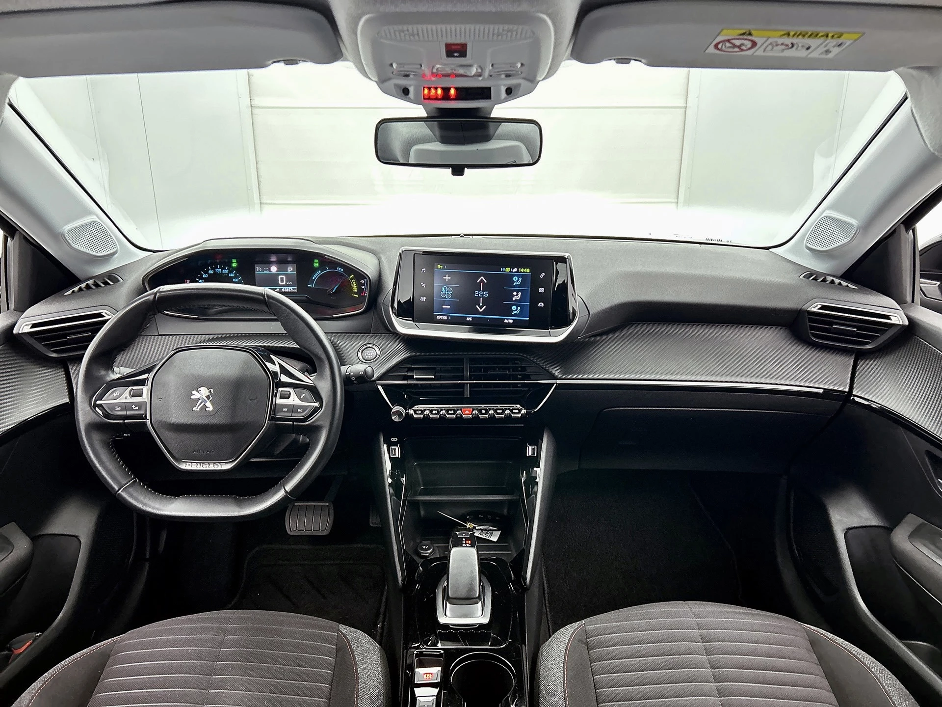 Hoofdafbeelding Peugeot e-208