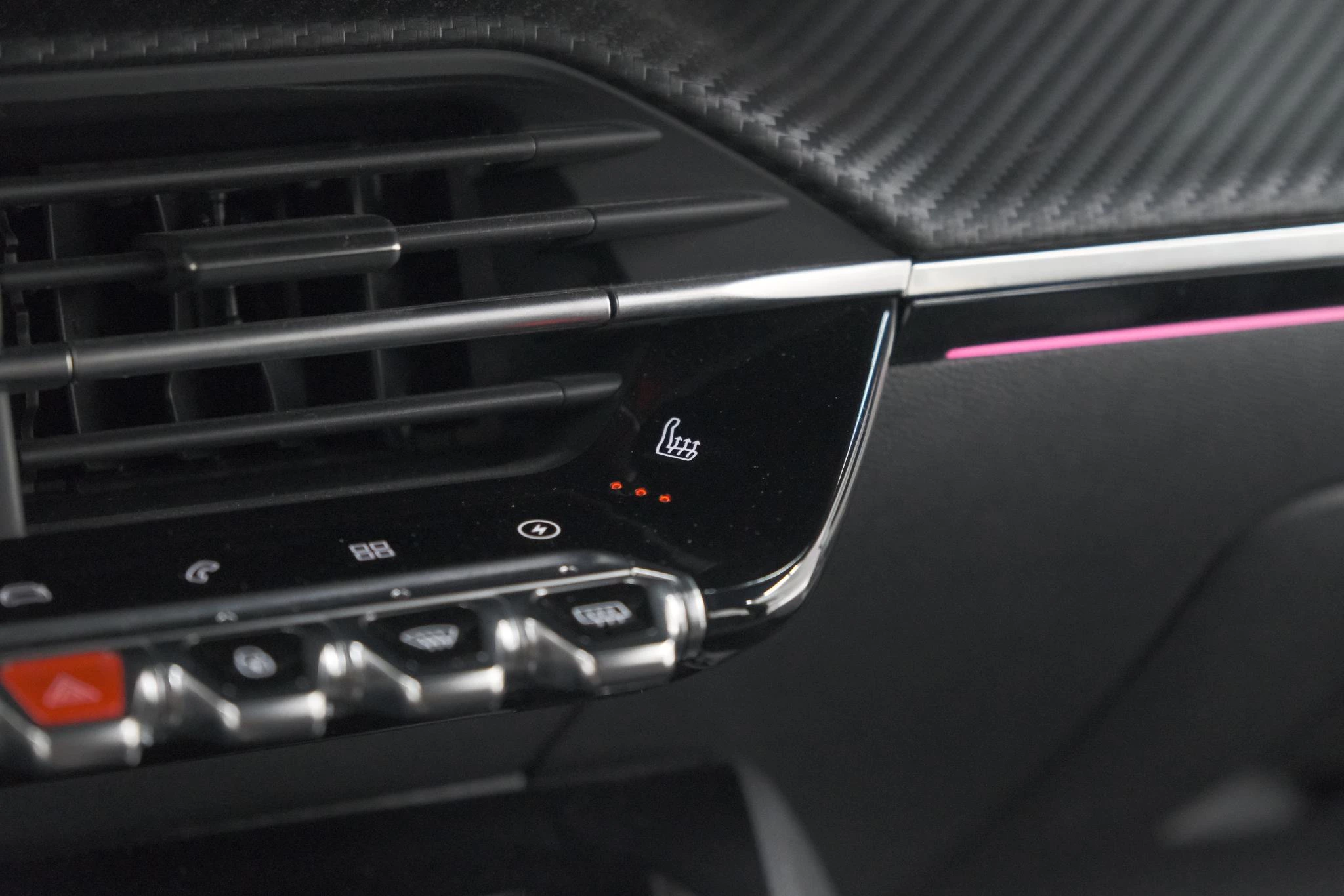 Hoofdafbeelding Peugeot e-2008