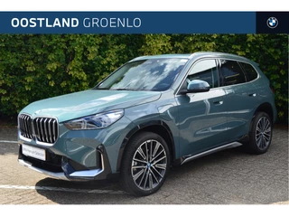 BMW X1 xDrive25e Automaat / Panoramadak / Comfort Access / Adaptieve LED / Head-Up / Harman-Kardon / Live Cockpit Professional / Driving Assistant Plus / Parking Assistant Plus