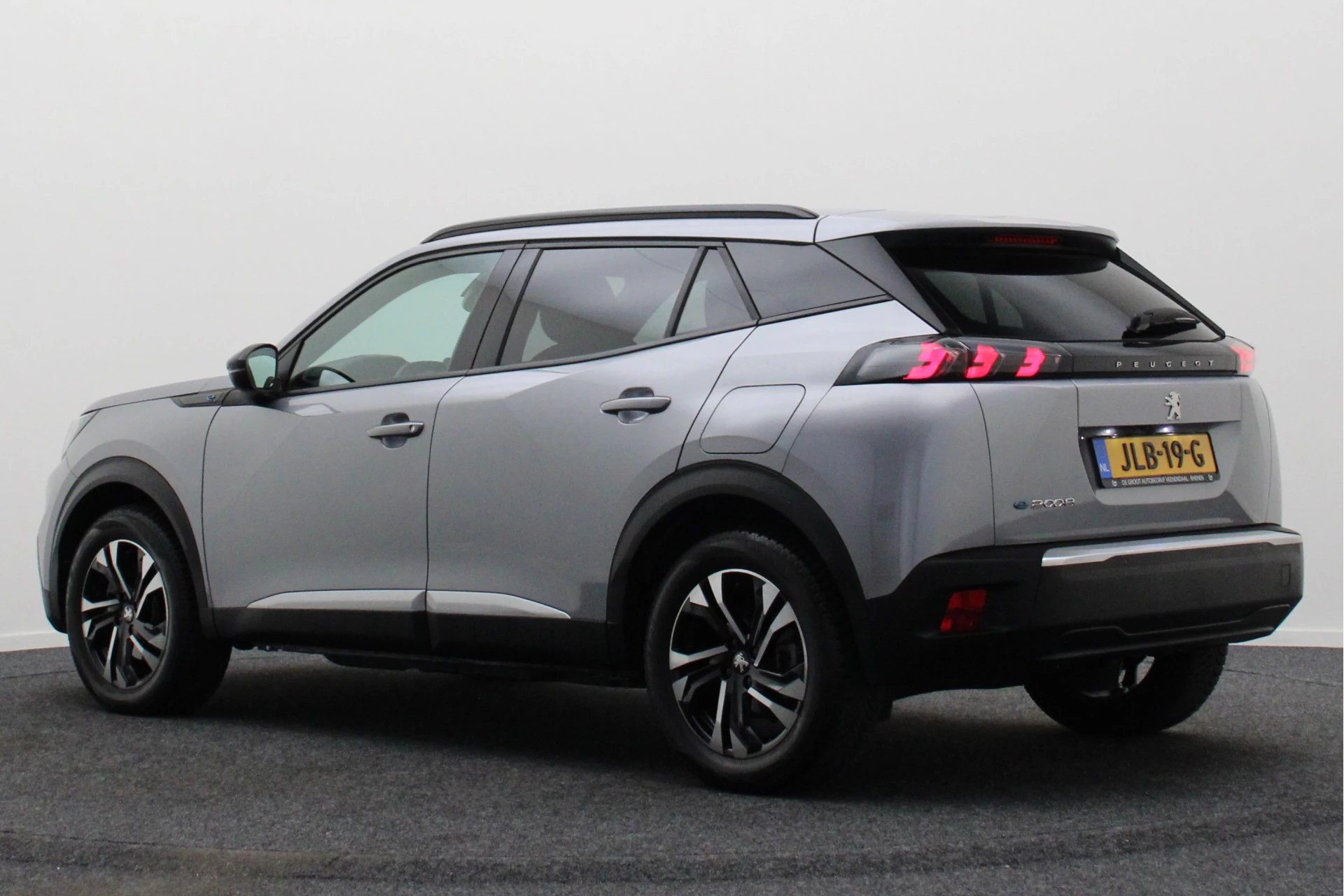 Hoofdafbeelding Peugeot e-2008