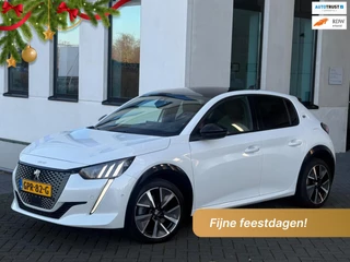 Peugeot E-208 EV GT 350 50 kWh, fase 3, panoramadak, 360 camera, 1/2 lederen sportinterieur,stoelverwarming, parelmoer, 17 inch
