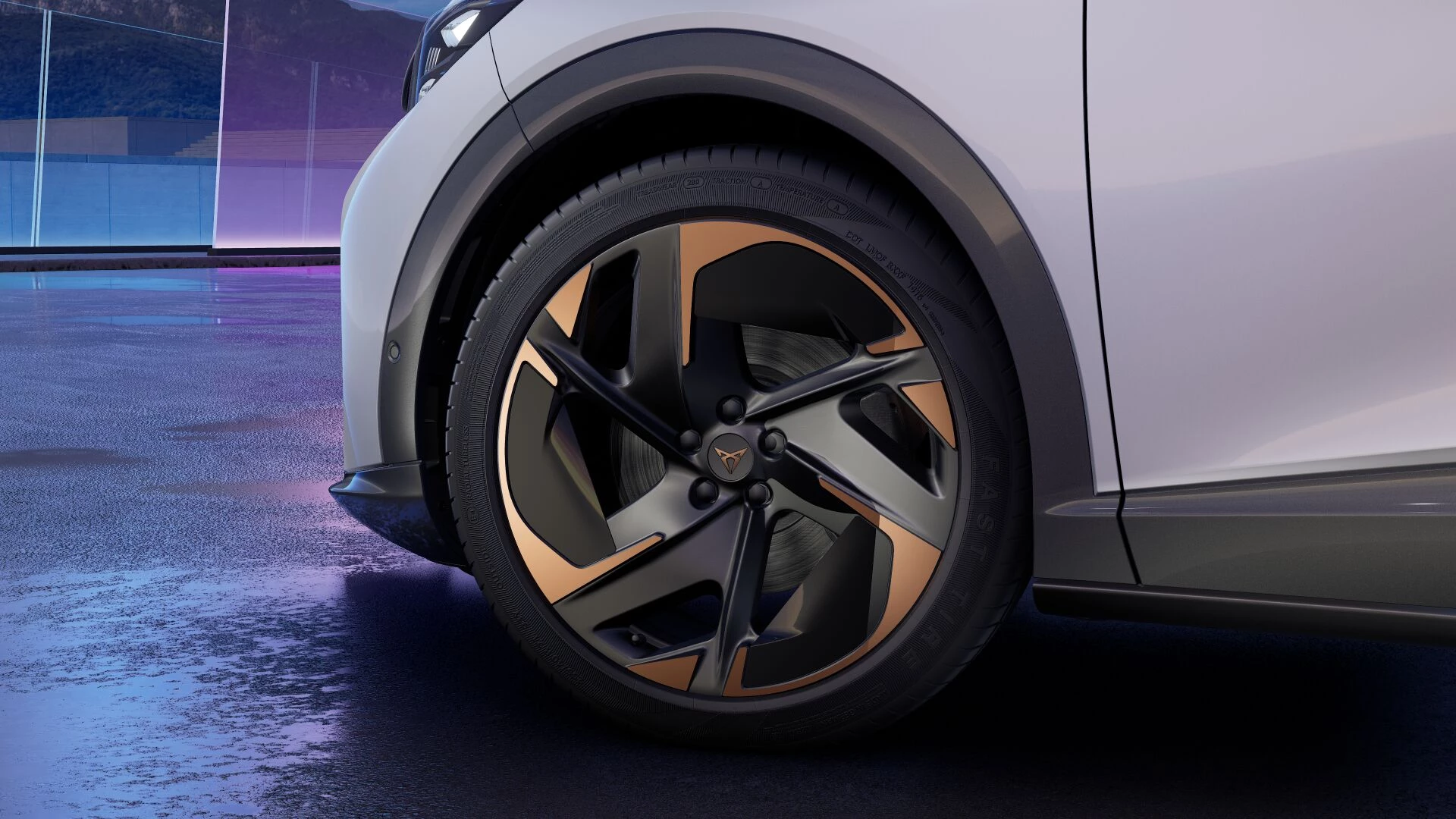 Hoofdafbeelding CUPRA Tavascan