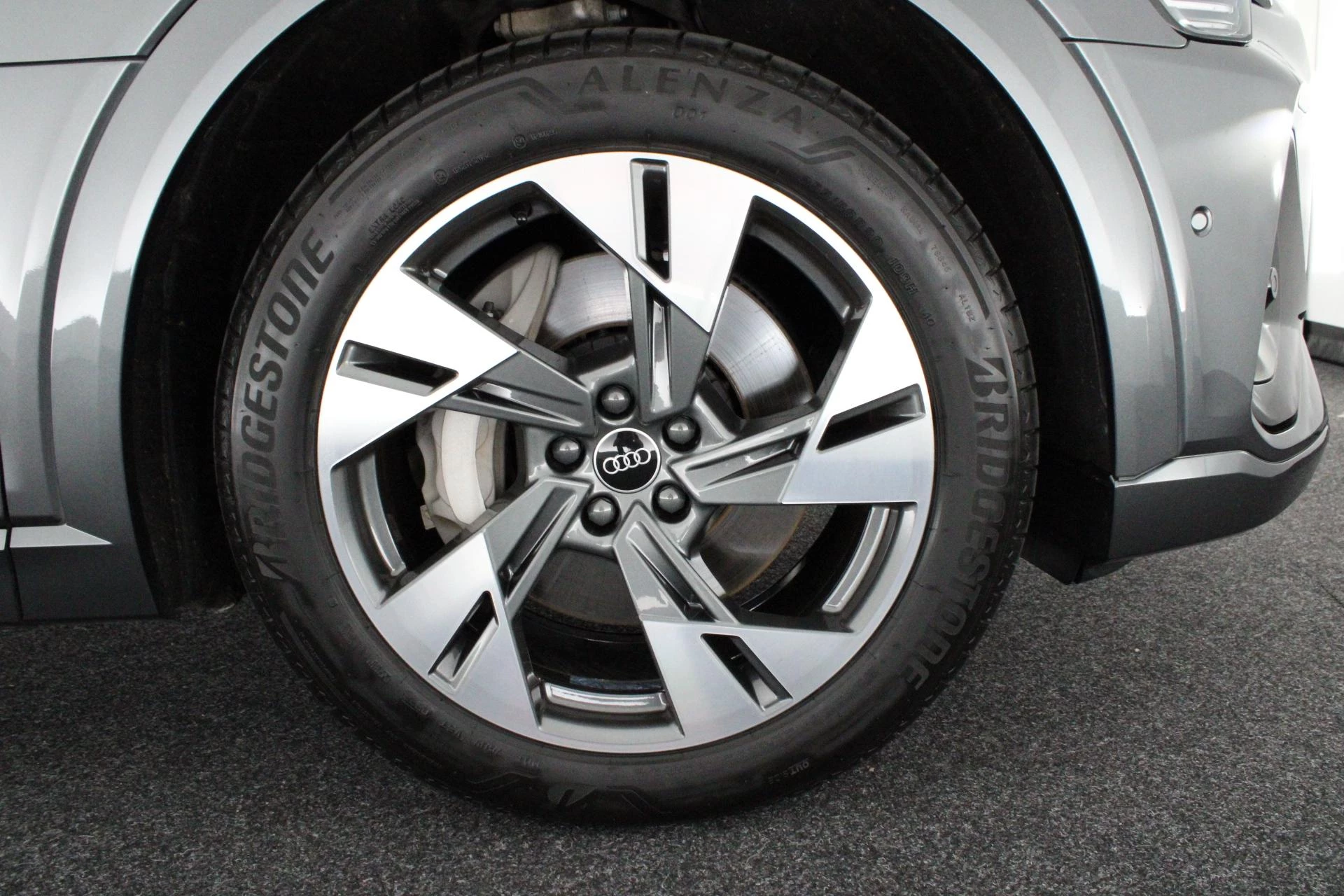 Hoofdafbeelding Audi e-tron