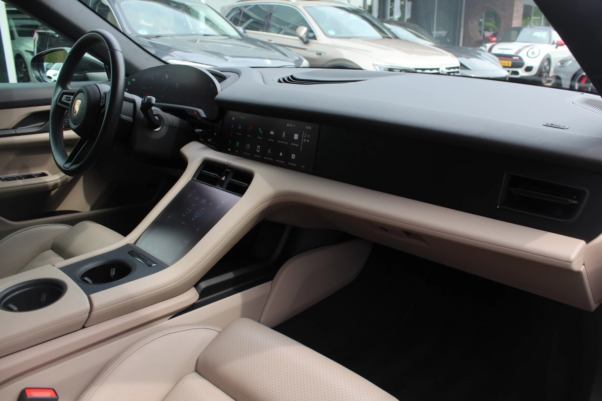 Hoofdafbeelding Porsche Taycan