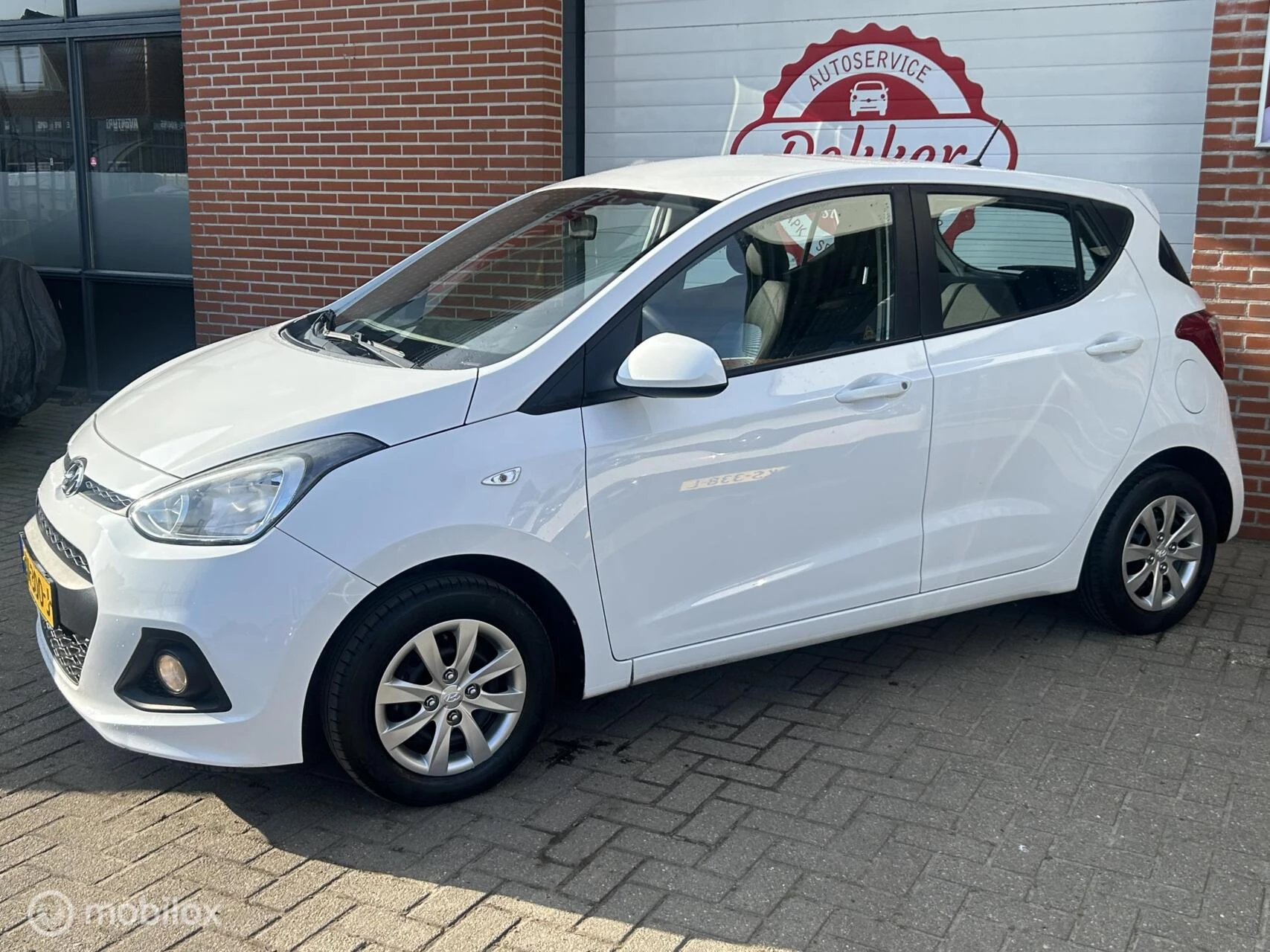 Hoofdafbeelding Hyundai i10