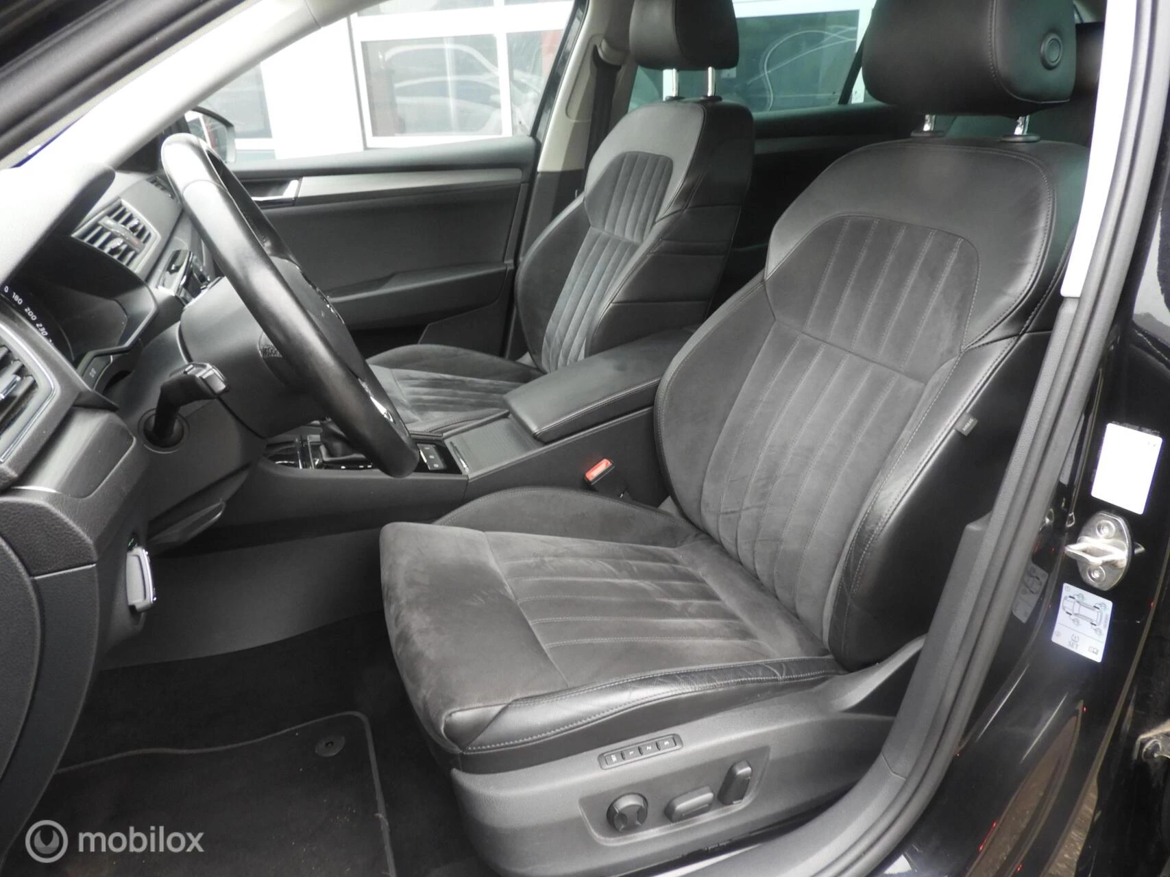 Hoofdafbeelding Škoda Superb