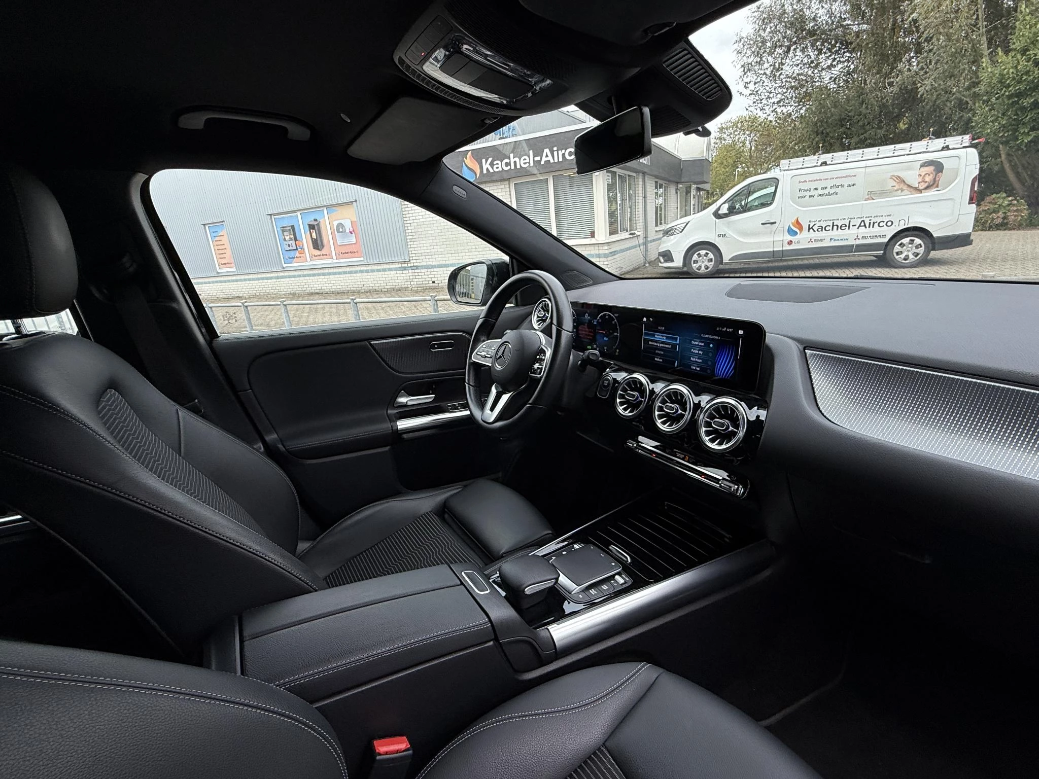 Hoofdafbeelding Mercedes-Benz EQA