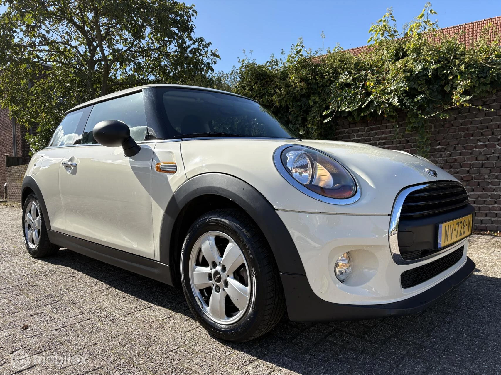 Hoofdafbeelding MINI One