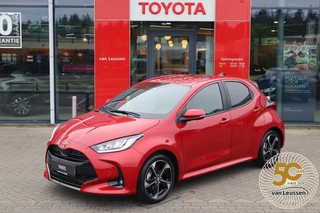 Hoofdafbeelding Toyota Yaris Toyota Yaris HYBRID 130 EXECUTIVE NIEUW & DIRECT LEVERBAAR-VOORRAADKORTING!!! STOEL/STUURVERW PARK-SENSOREN BLIND-SPOT SPORTSTOELEN APPLE/ANDROID NL-AUTO