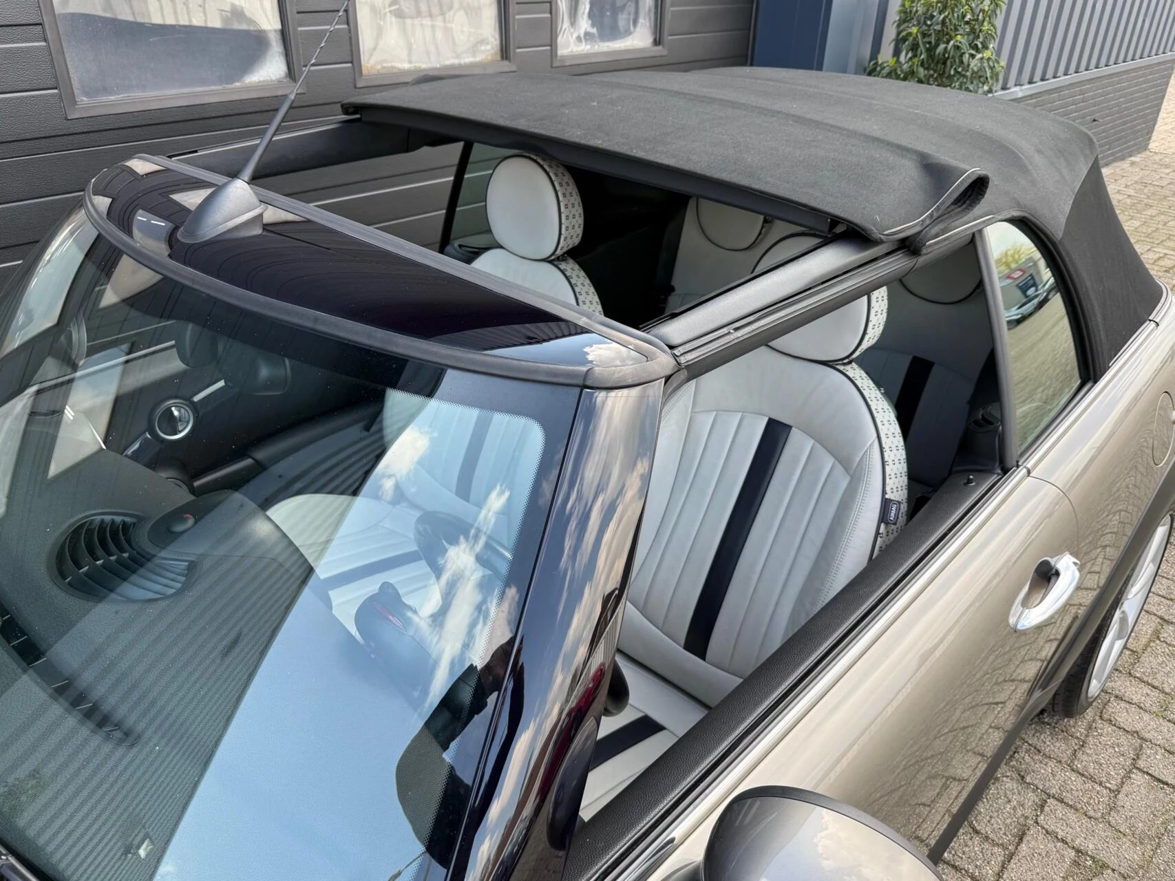 Hoofdafbeelding MINI Cooper Cabrio