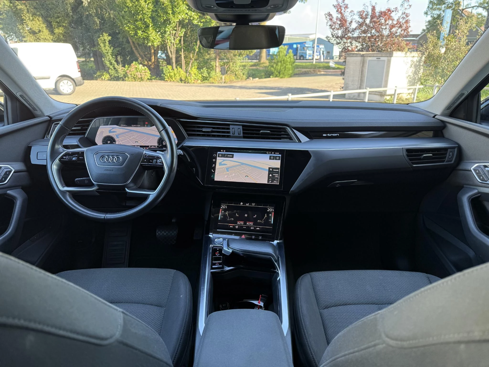 Hoofdafbeelding Audi e-tron