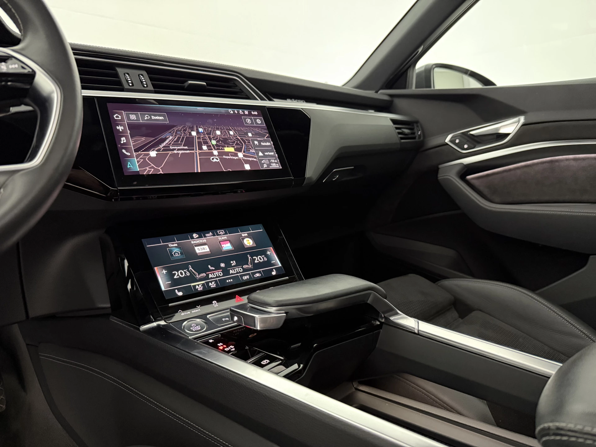 Hoofdafbeelding Audi e-tron