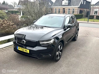 Volvo XC40 Recharge Twin Plus CARPLAY ACHTERUITRIJ CAMERA STOEL/STUUR VERWARMING WARMTEPOMP TREKHAAK INKLAPBAAR KEURIGE AUTO!!