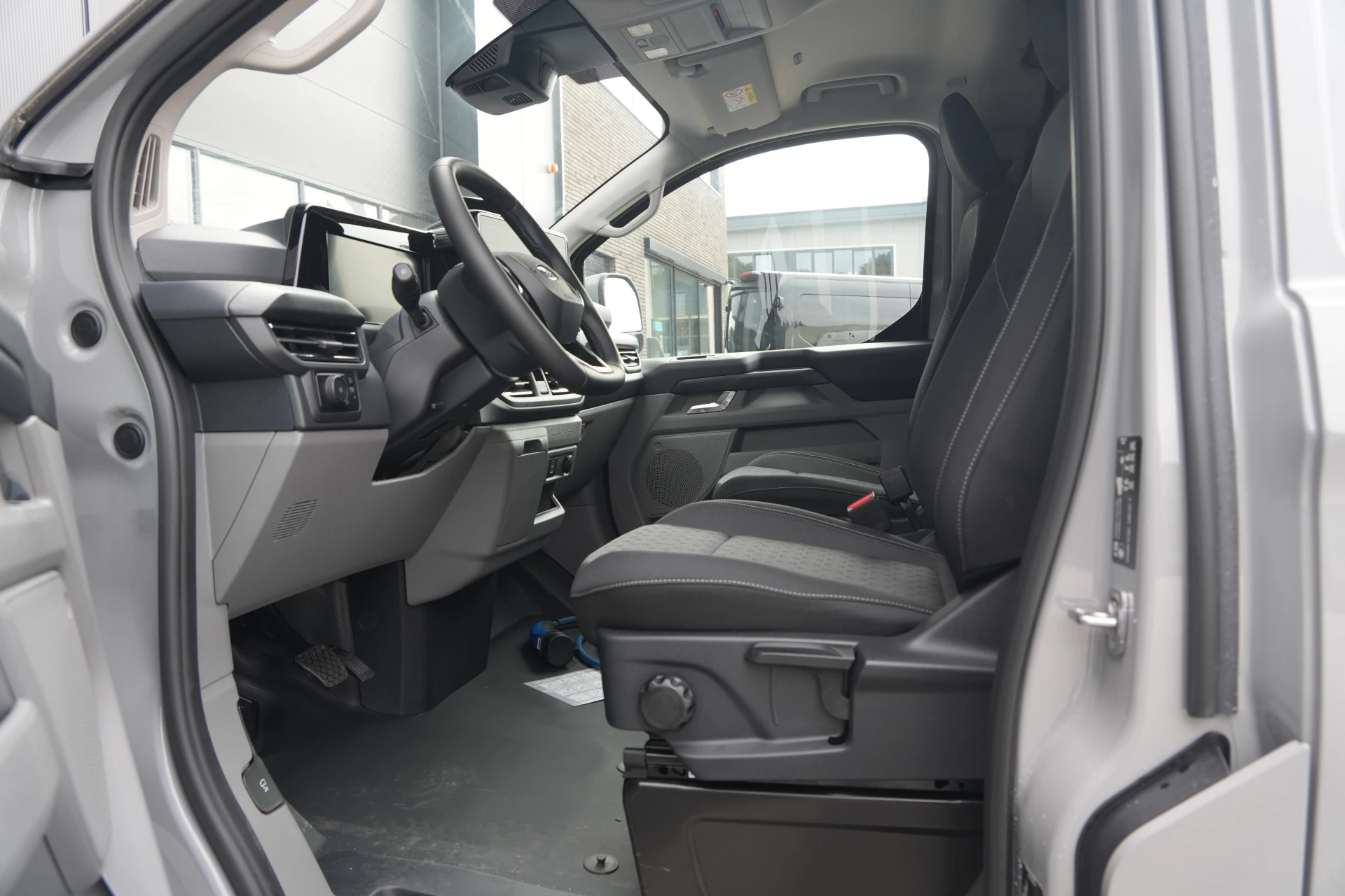 Hoofdafbeelding Ford E-Transit Custom
